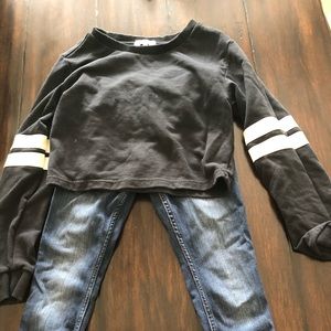 Tilly’s Cropped Sweatshirt